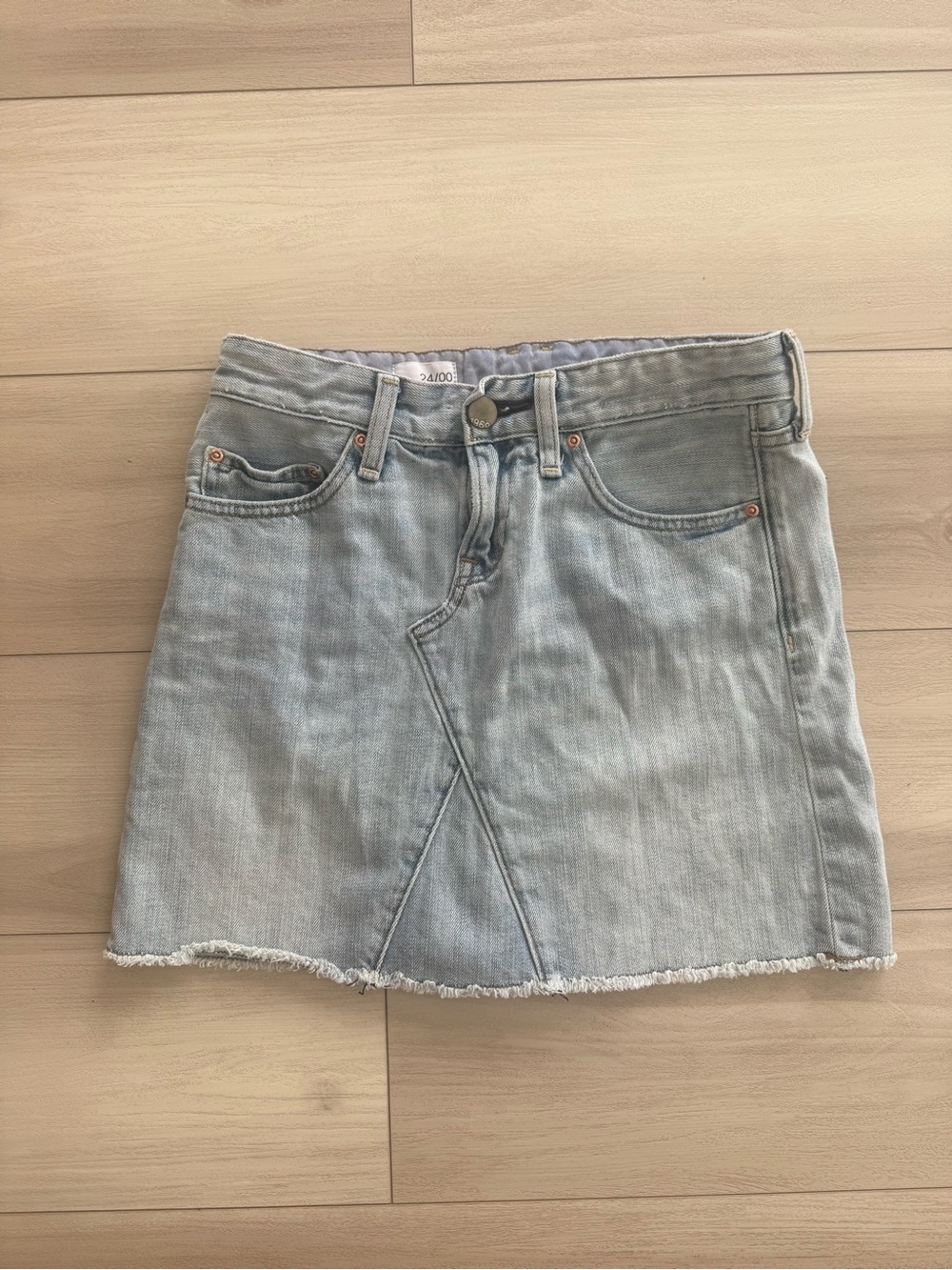Light Wash vintage Gap Denim Mini Skirt